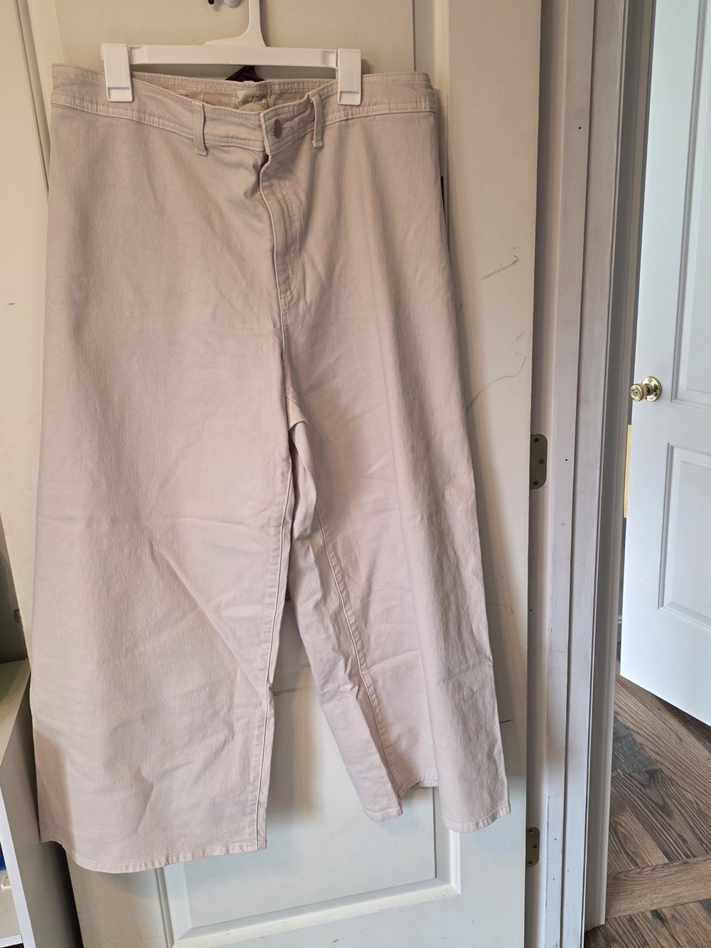 Men's Casual Wide-Leg Pants in Light Beige